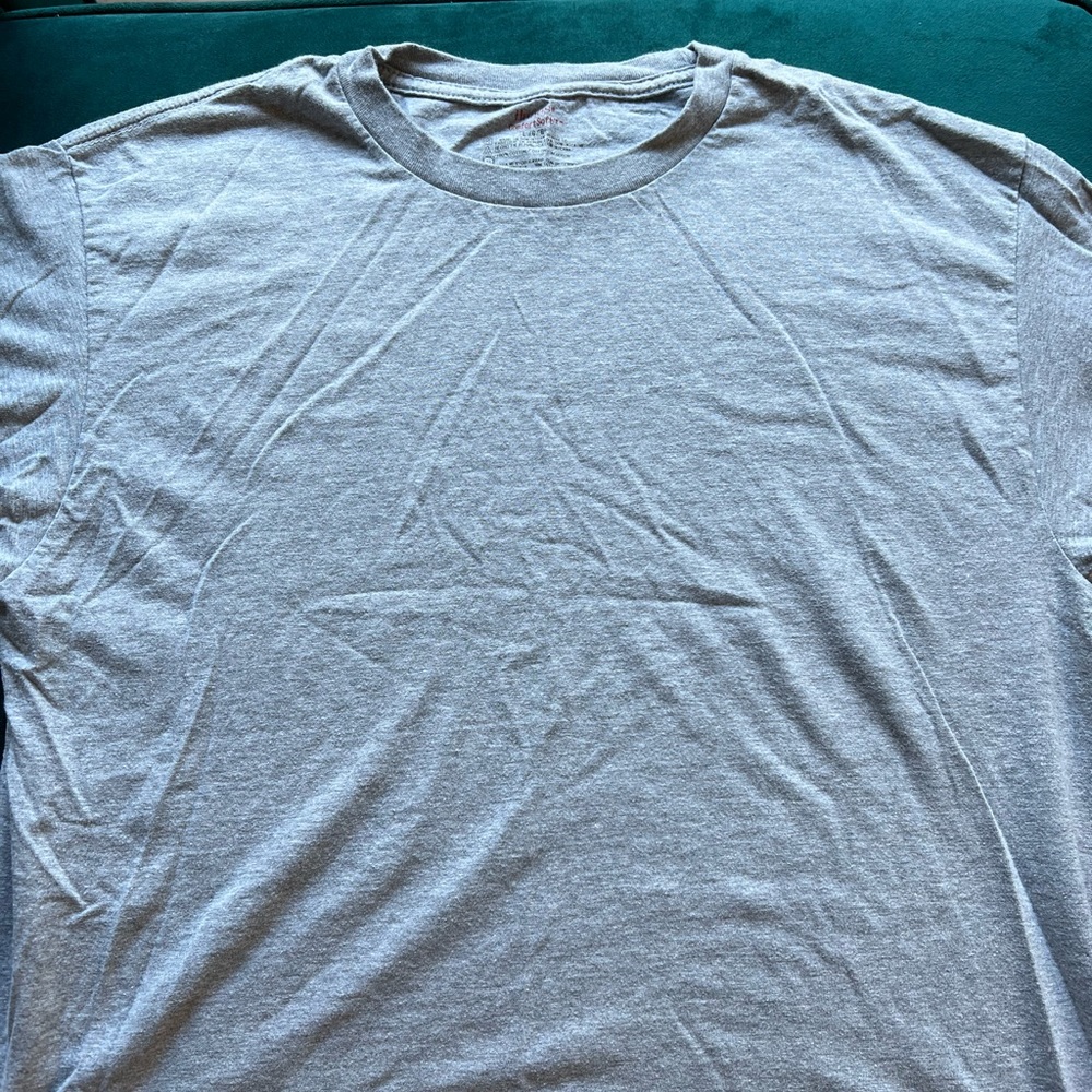 Supreme X Hanes. Size L. Grey tee